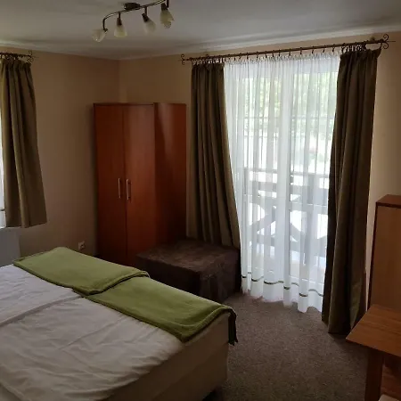 Nina * Polanica-Zdrój